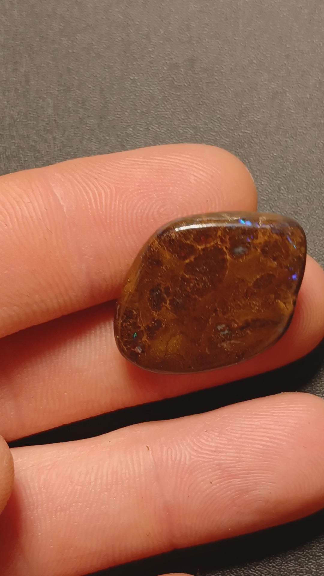 Boulder matrix opal